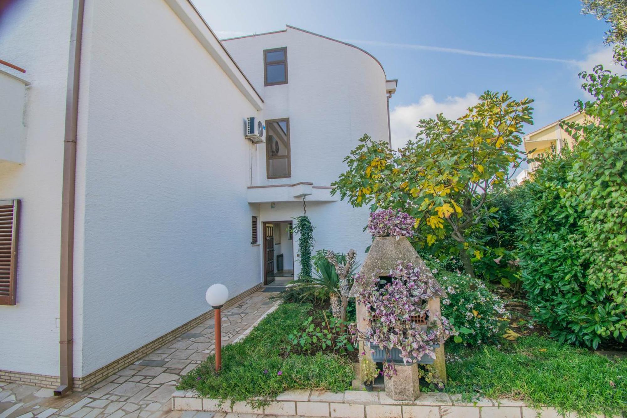 Apartments Grand & Plav In Krk Krk Town Eksteriør billede